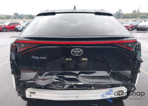 2025 Toyota Bz4X Xle z USA, uszkodzony, nr VIN JTMAAAAAXSA071119